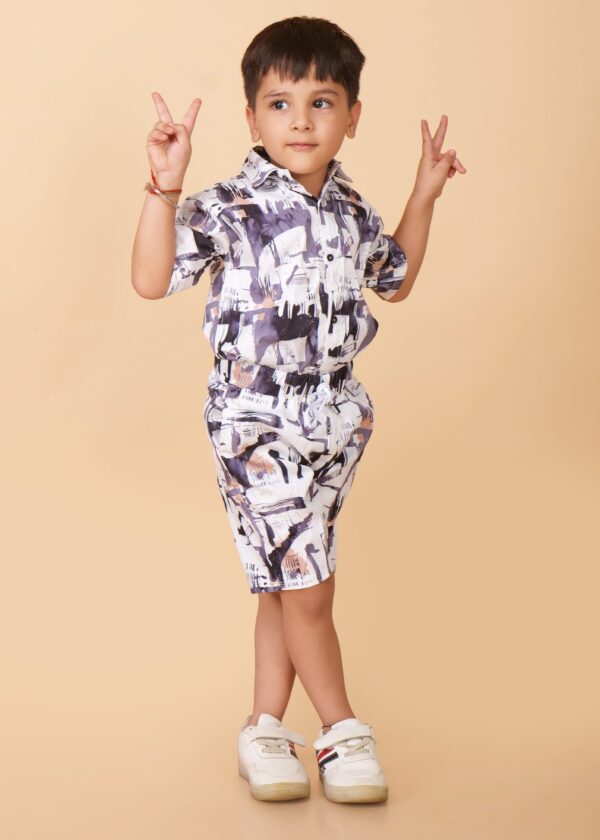 Boys Half Sleeves Shirt And Shorts - Image 2